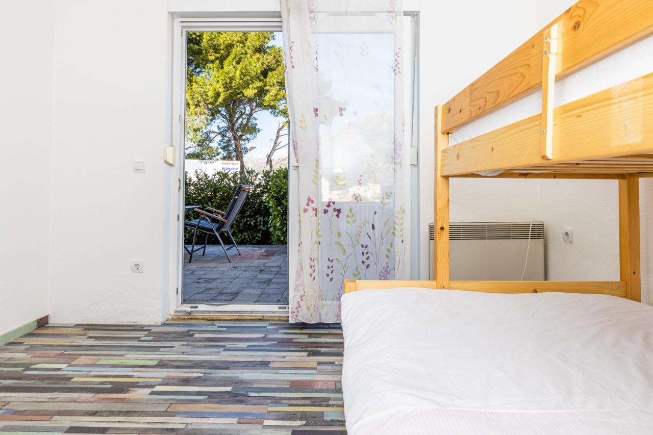 Spacious 2-Bedroom Apartment With Terrace And Parking Cavtat Exterior photo